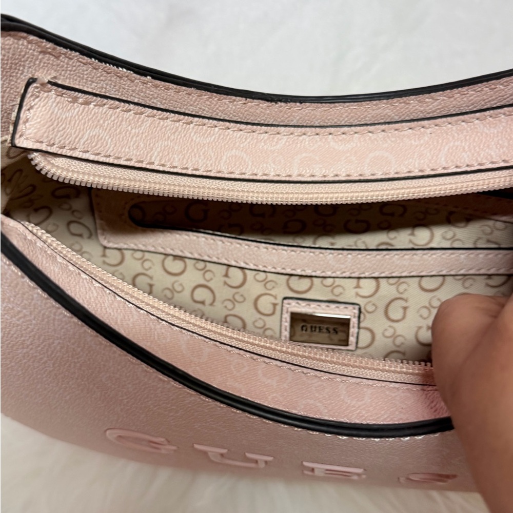 🩷Guess Light Pink Shoulder Bag - Picture 4 of 5